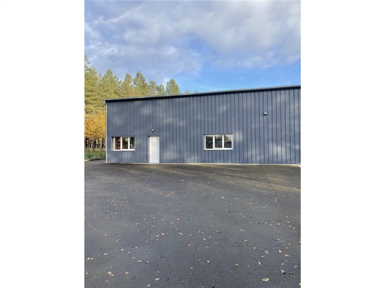 Location local 380 m² à Le Mans