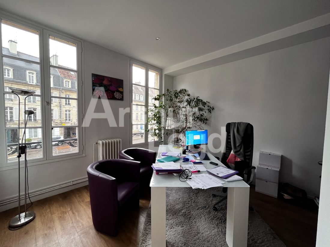 Location local commercial 172.00 m² à CAEN