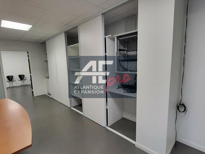 Location bureaux 99.96 m² non divisibles