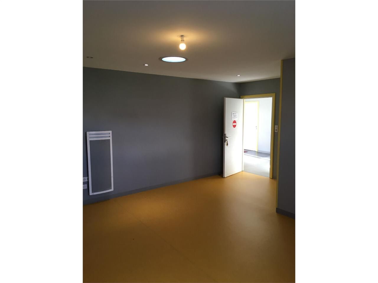 Location bureaux 24.00 m² à SEREILHAC