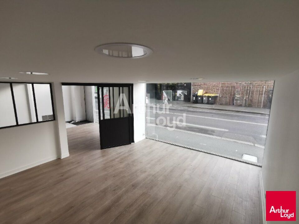 RENNES ST HELIER - BUREAUX A LOUER - 84 M² 