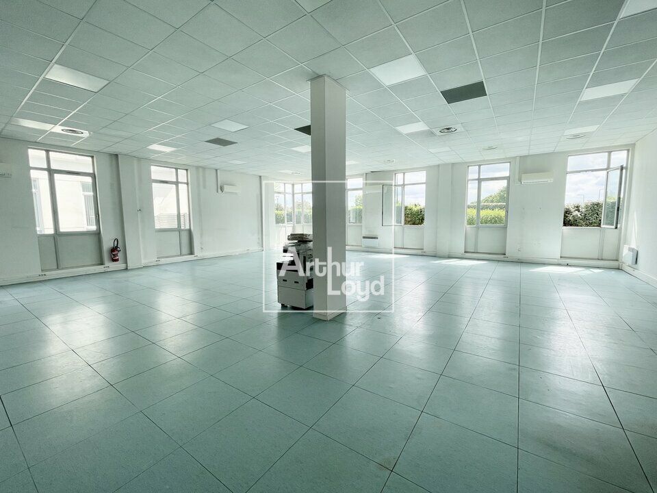 Location bureaux 208 m² non divisibles