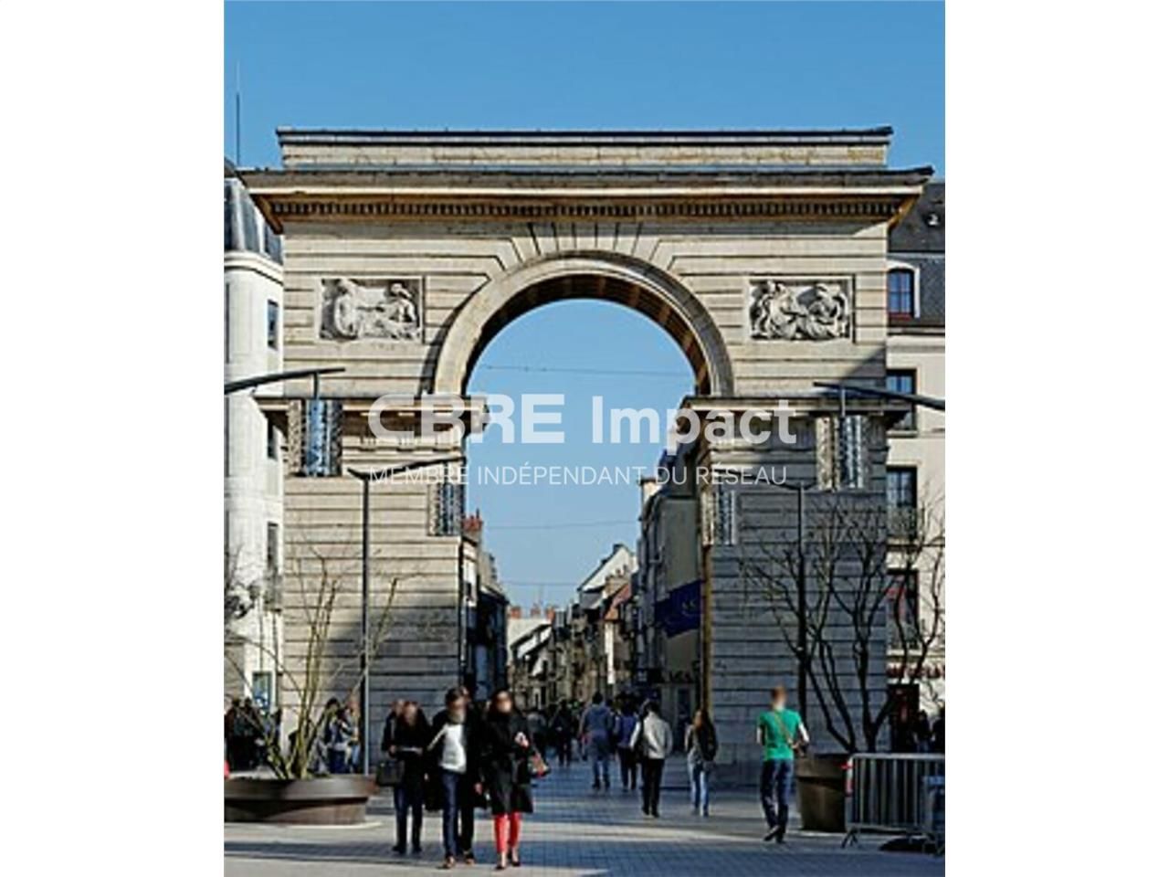 Vente local commercial 109 m² non divisibles