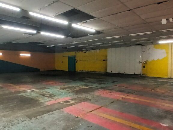 Location local d''activites 470 m² non divisibles