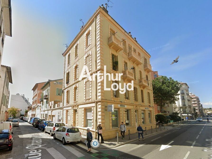 Vente local commercial 71 m² non divisibles