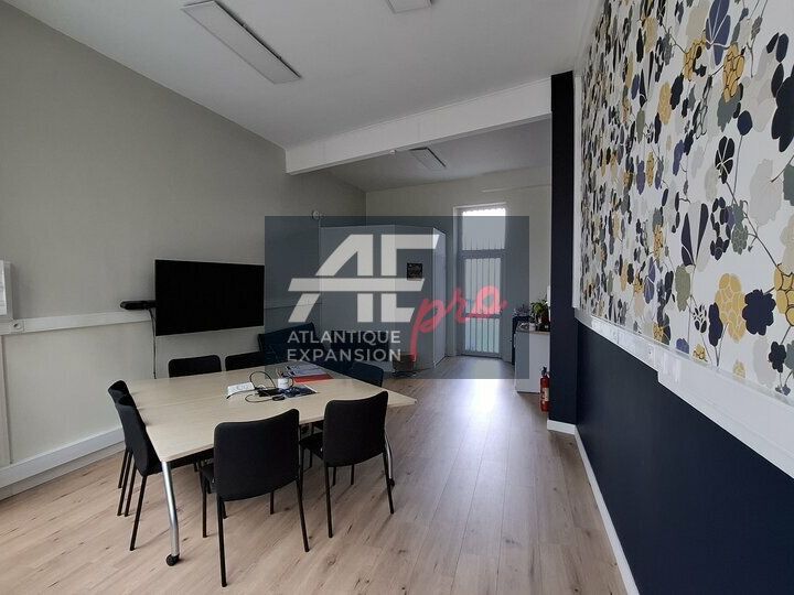 Location bureaux 100 m² divisibles à partir de 36 m²