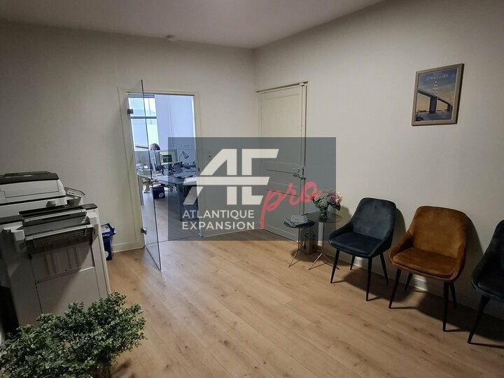 A LOUER BUREAU de SERVICES à SAINT NAZAIRE VILLE PORT 
