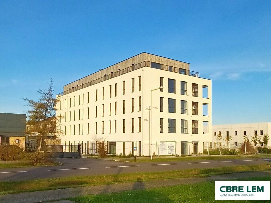 Location bureaux 764.5 m² divisibles à partir de 169.4 m²