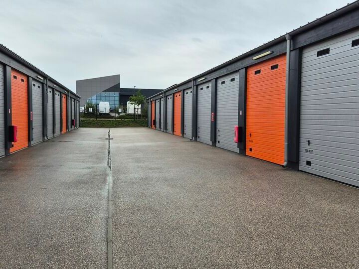 Location local d''activites 35 m² non divisibles