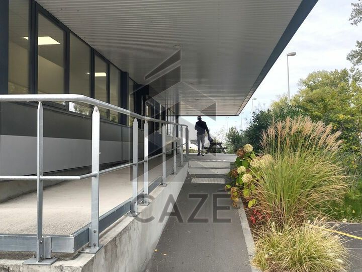 ENTREPÔT A VENDRE PROCHE ROCADE - BRUGES 