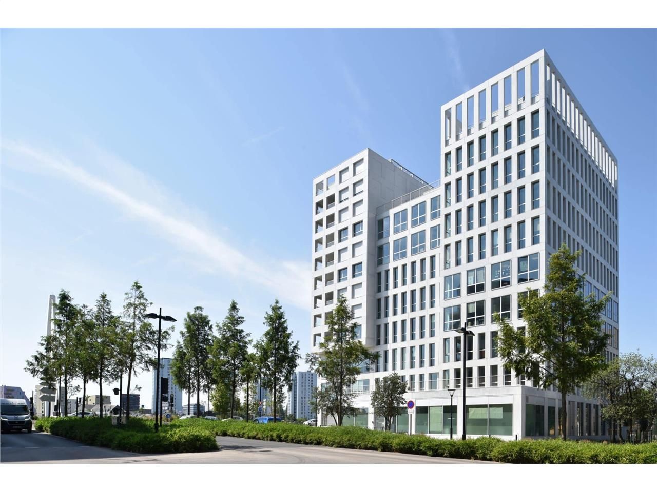 Location bureaux 698 m² à Nantes