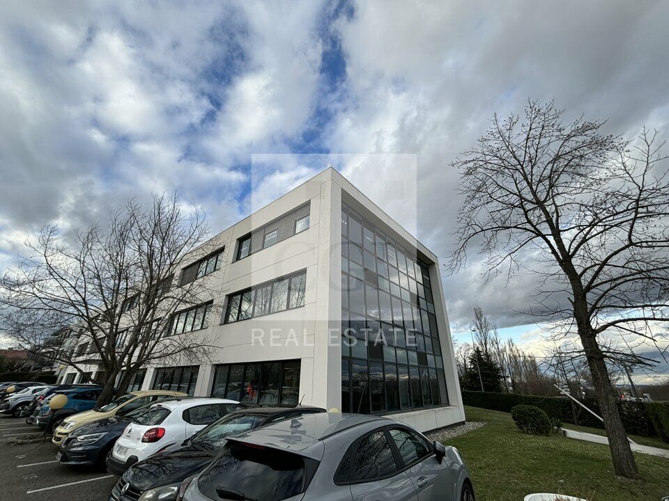 Location bureaux 163 m² non divisibles