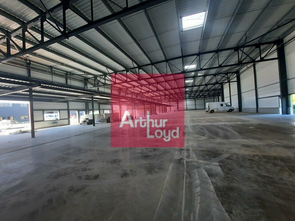 Location local d''activites 438 m² non divisibles