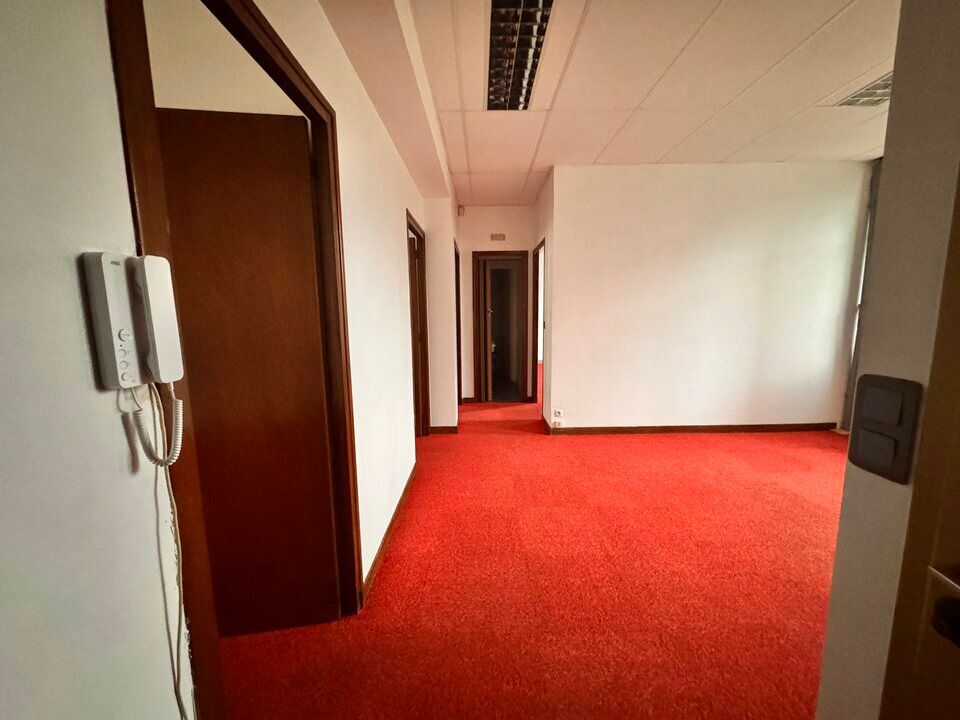 TOURS CENTRE - A LOUER 78 M² BUREAUX AU 1ER ETAGE - PROCHE HYPER CENTRE 
