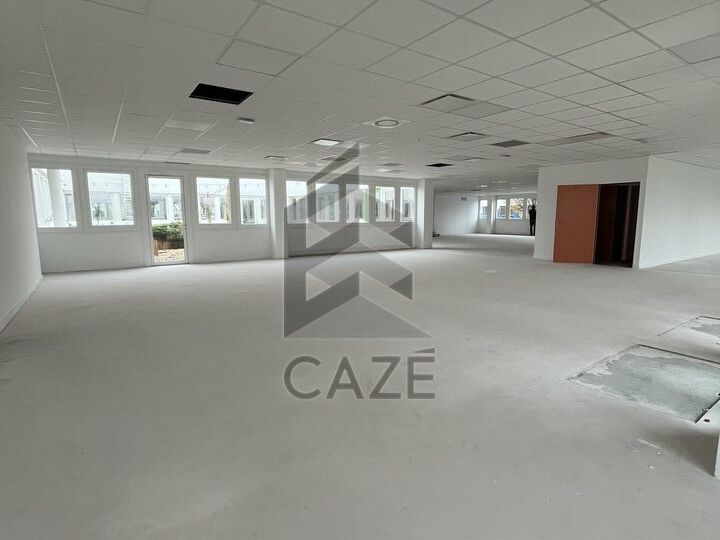 Location bureaux 744 m² divisibles à partir de 130 m²