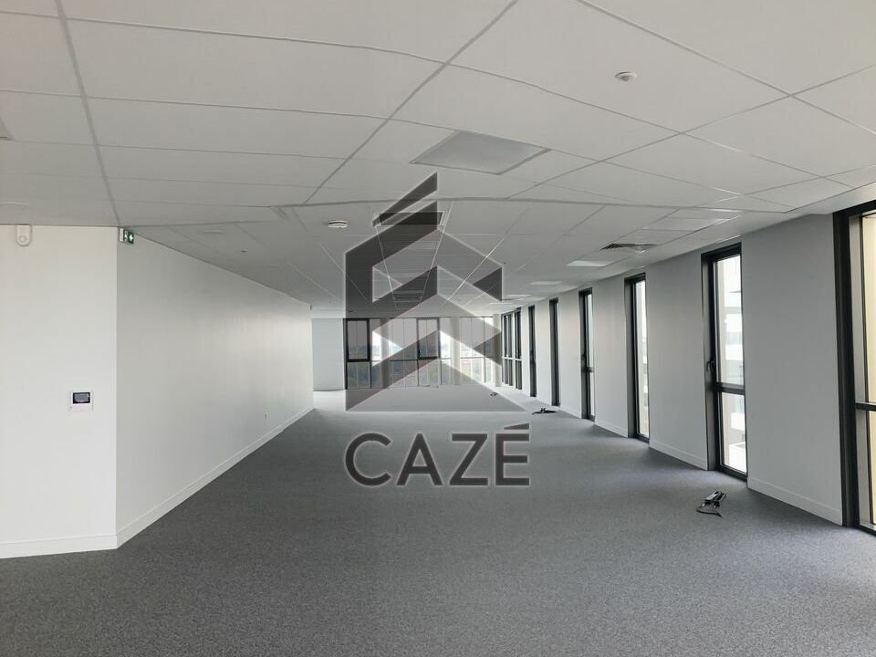 BUREAUX A LOUER BORDEAUX PROCHE TRAM 