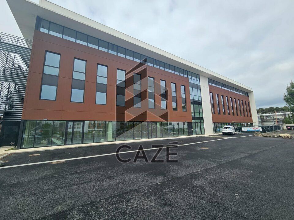 Location bureaux 3741 m² divisibles à partir de 240 m²