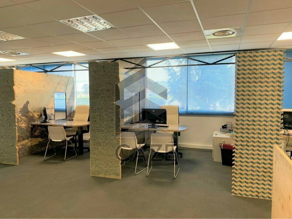 BUREAUX A LOUER - VISIBILITE IDEALE - ACCES TRAMWAY