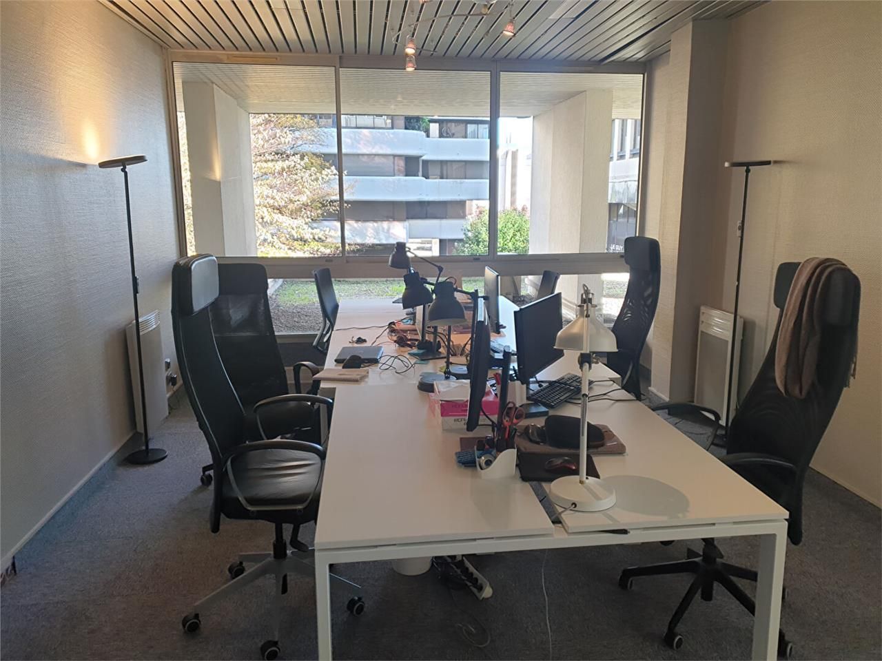 Location bureaux 115.00 m² à BORDEAUX