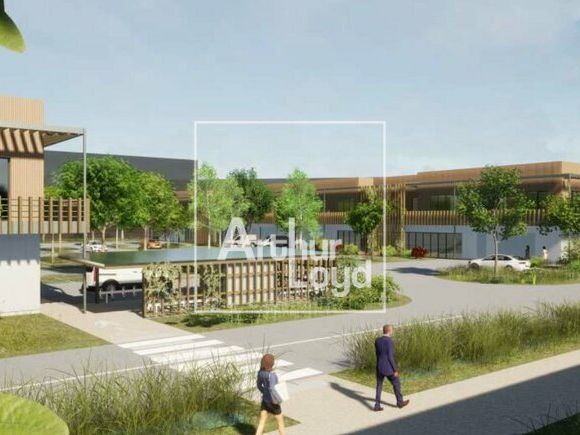 Vente local d''activites 20458 m² divisibles à partir de 2637 m²