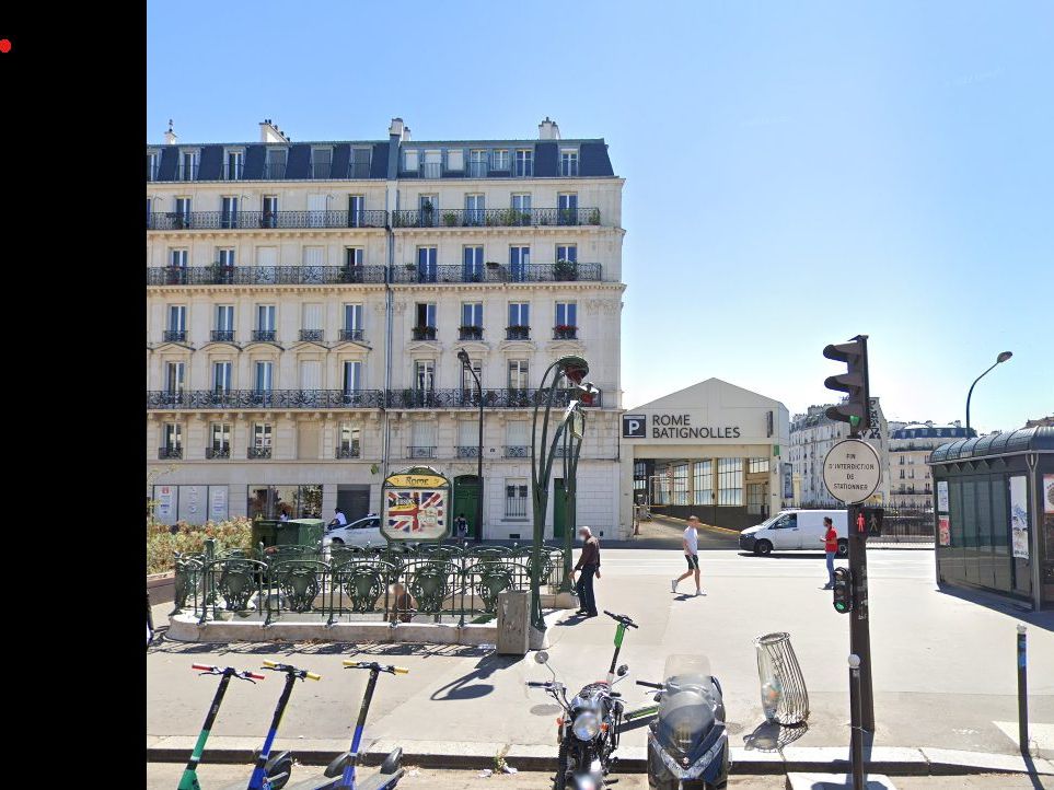 Location boutique 36 m² à Paris