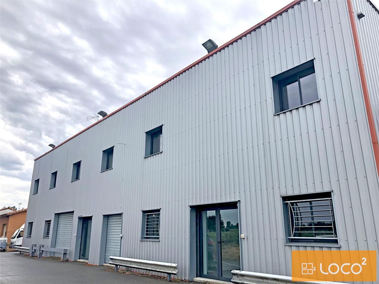 Location local 1050.00 m² à GRENADE