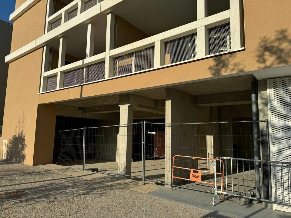 A Valence - murs commerciaux à vendre 