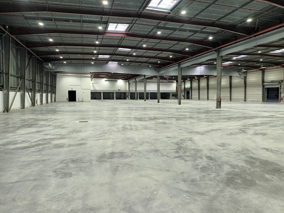 RARE ENTREPOT LOGISTIQUE.