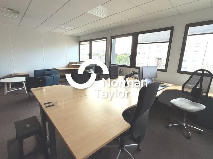 Location bureaux 107 m² non divisibles