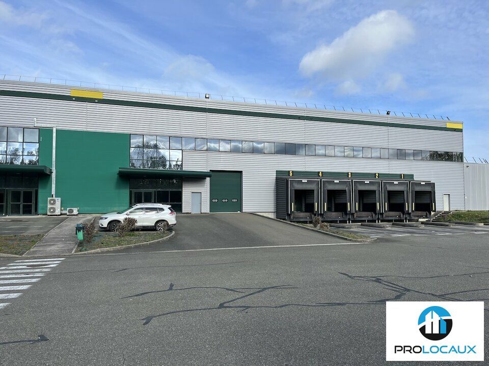 Location entrepot 11503 m² non divisibles
