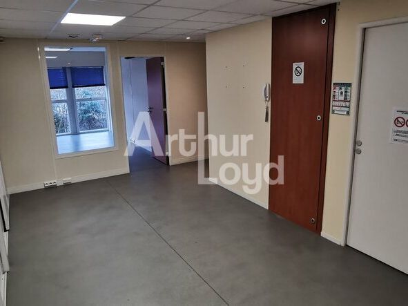 RENNES - BUREAUX A LOUER - 273 M²