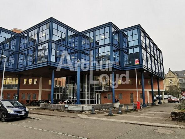 Location bureaux 180 m² non divisibles
