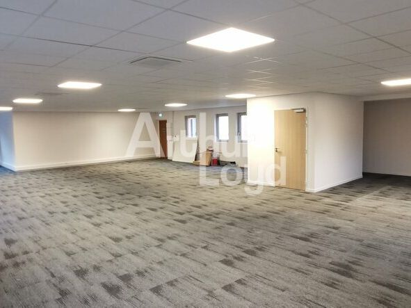 RENNES OBERTHUR - BUREAUX A LOUER - 180 M²