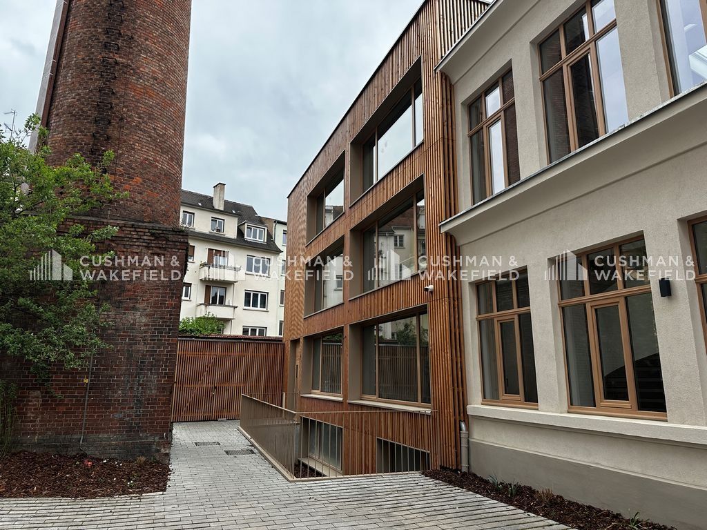 Location bureaux 295 m² divisibles à partir de 100 m²