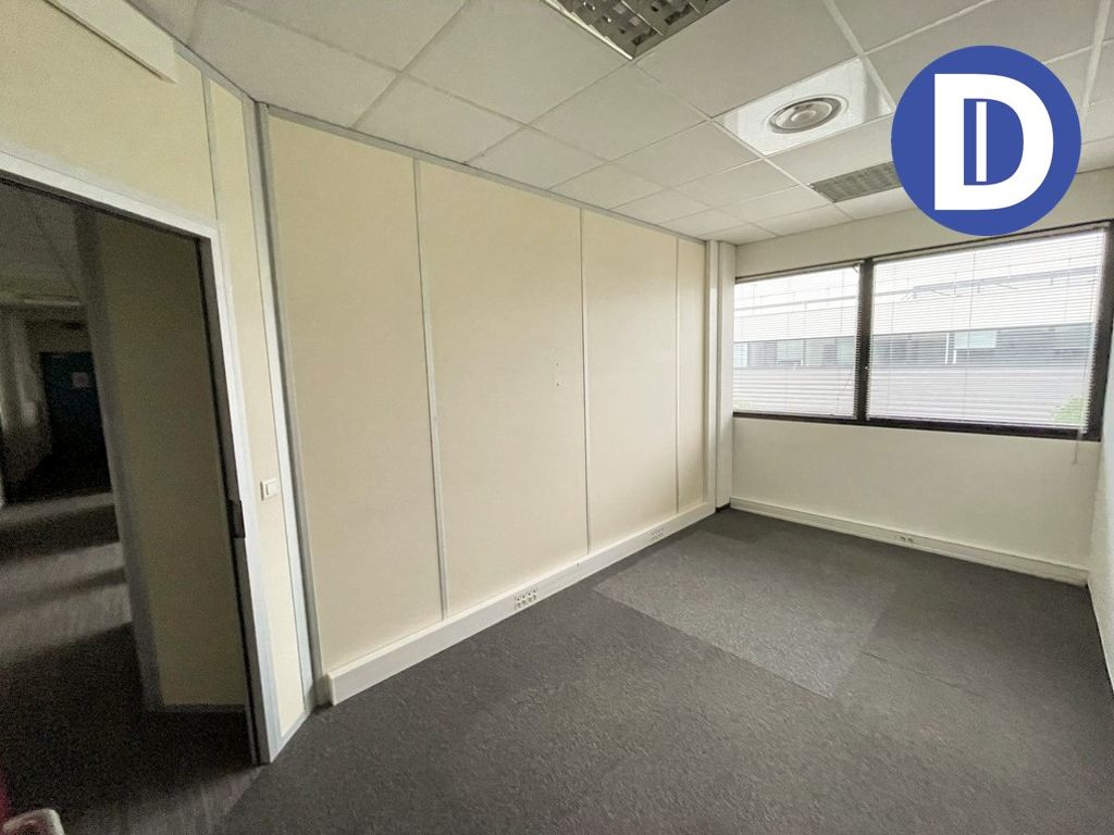 Location bureaux 131.00 m² non divisibles