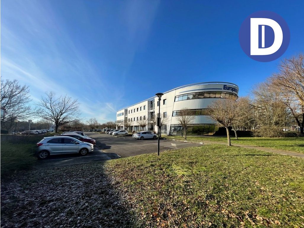 Location bureaux 256.00 m² non divisibles