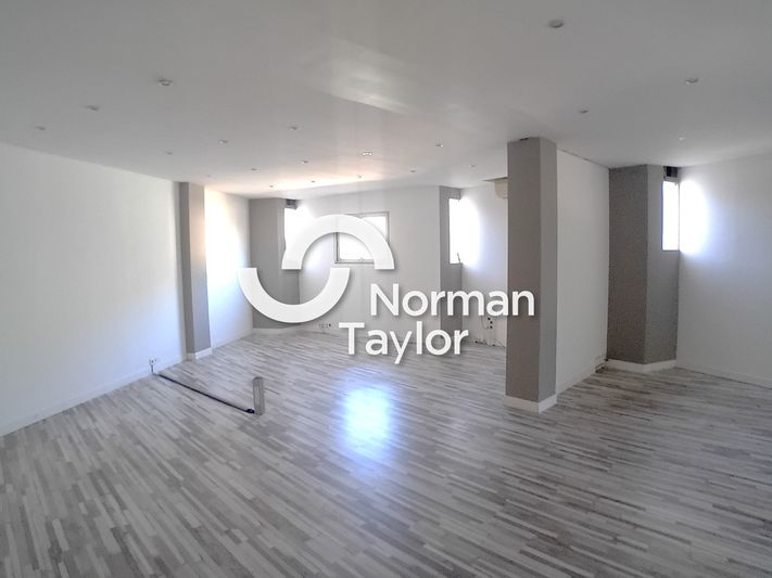 Location bureaux 400 m² divisibles à partir de 67 m²