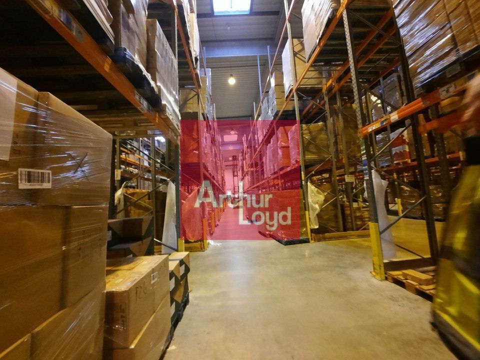 COURNON D'AUVERGNE ZI A LOUER ENTREPÔT LOGISITIQUE 2 770 M²