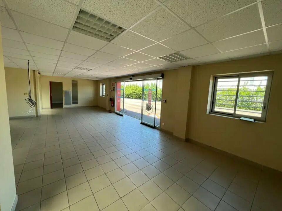 Bâtiment industriel à vendre ou à louer à Bar-sur-Aube (10)