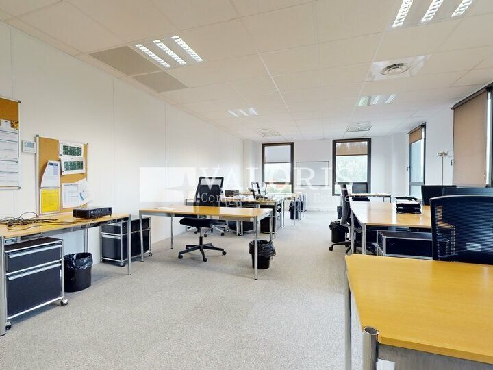 709.4 m² pour ce bureaux en location à Limonest