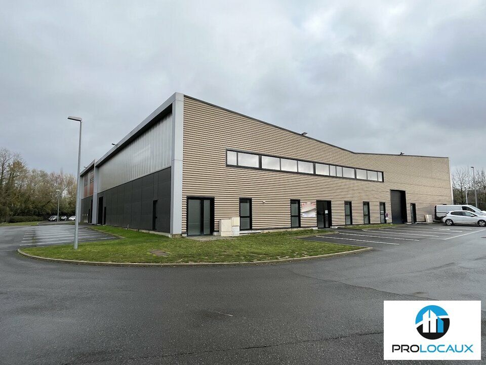 Location local d''activites 716 m² non divisibles