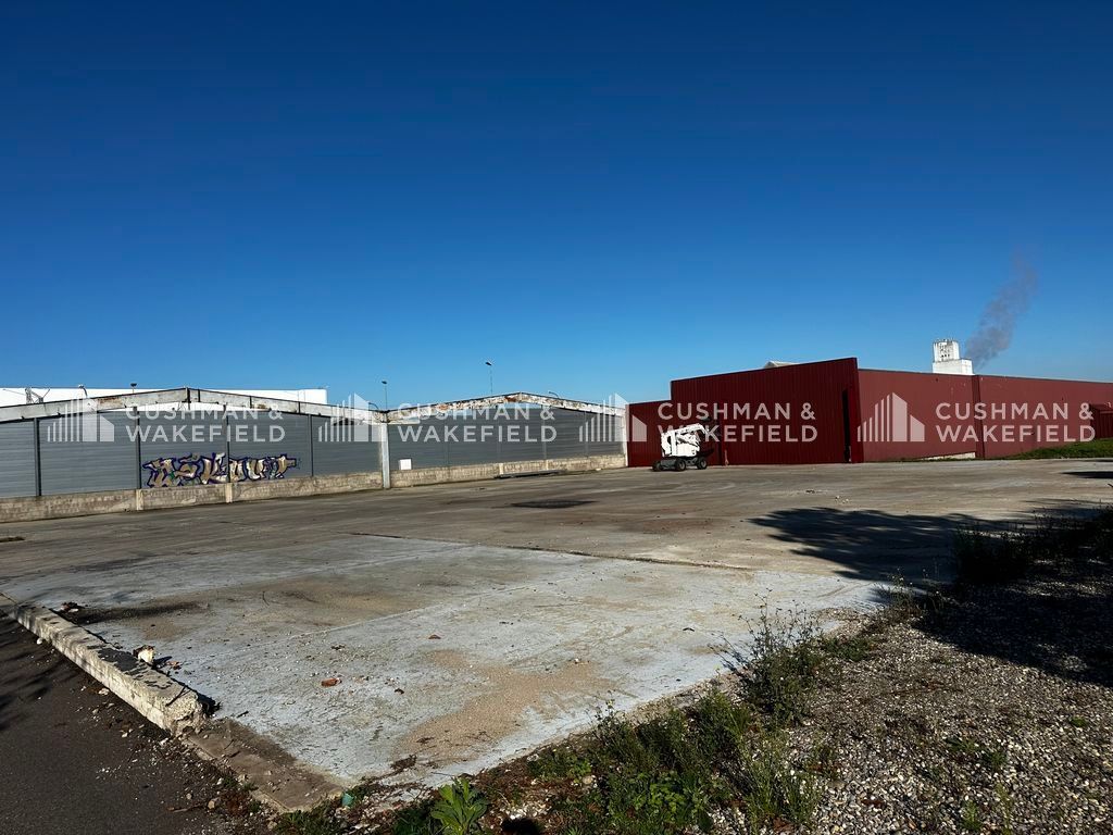 Location terrain 1500 m² non divisibles