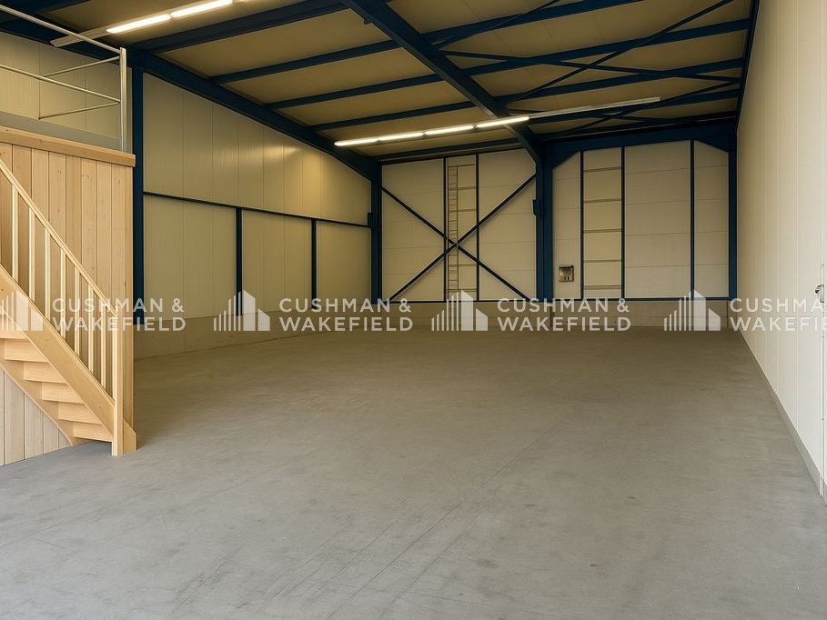 Location activités 315 m² non divisibles