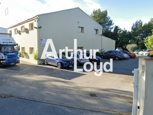 Vente local d''activites 1360 m² non divisibles