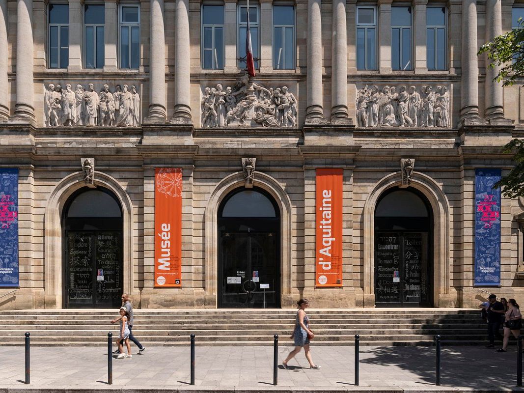 Location bureaux 65.00 m² à BORDEAUX