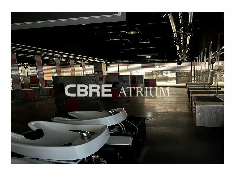 Local commercial 100m² centre -commercial