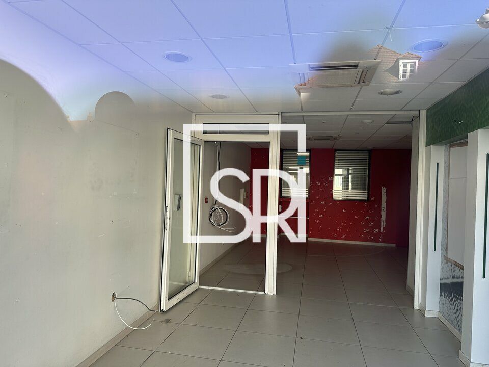 Vente local commercial 153 m² non divisibles