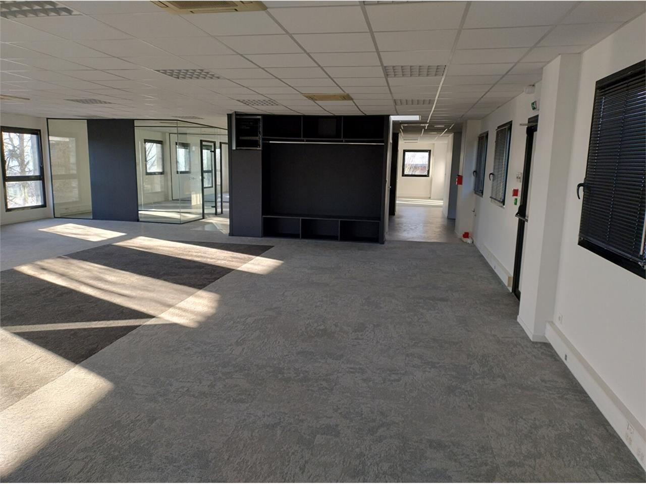 Location bureaux 267.00 m² à LIMOGES