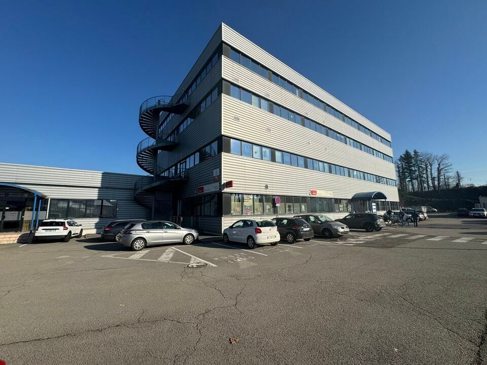 Location bureaux 140 m² non divisibles