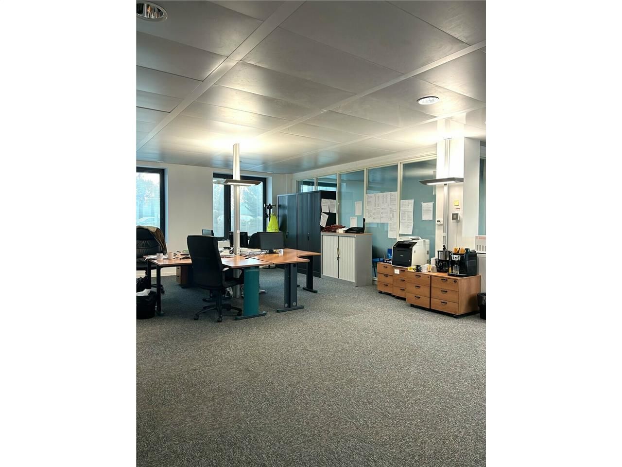 Location bureaux 136.5 m² non divisibles